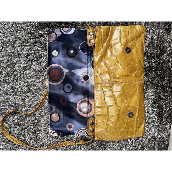 Claudia Firenze Mustard Leather Croc Embossed Leather Shoulder/Clutch Purse EUC - Picture 7 of 10